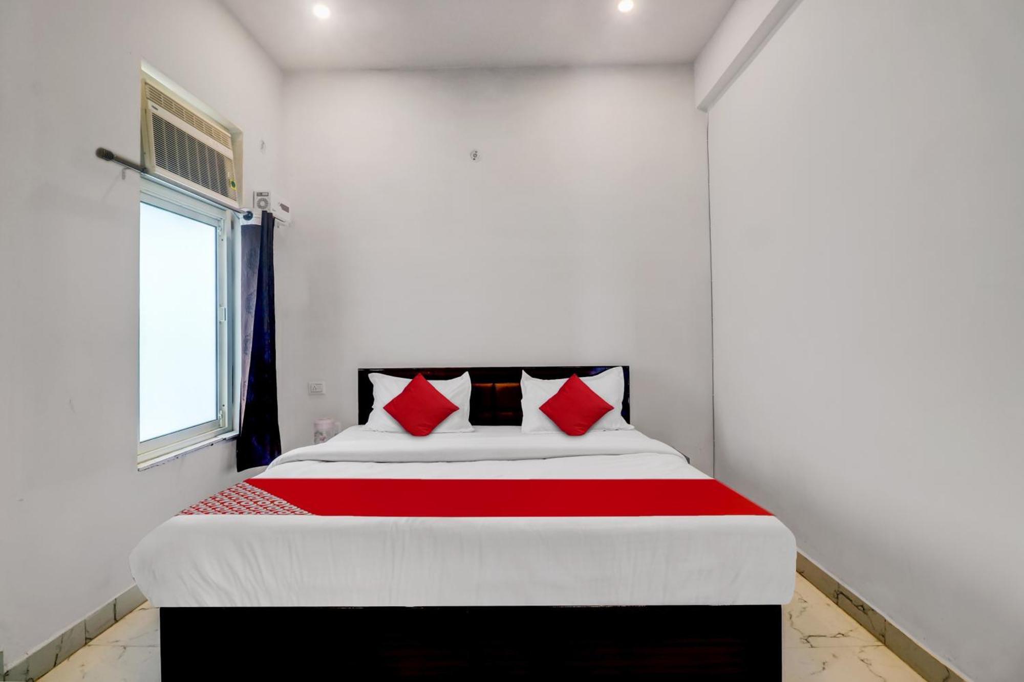 Hotel O Om Pushp Residency Mathura Exterior photo